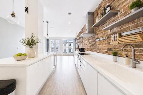 Reception/Kitchen
