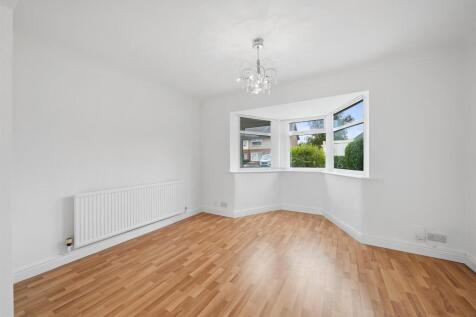 Oriel Drive, Aintree Village, Liverpool photo 3