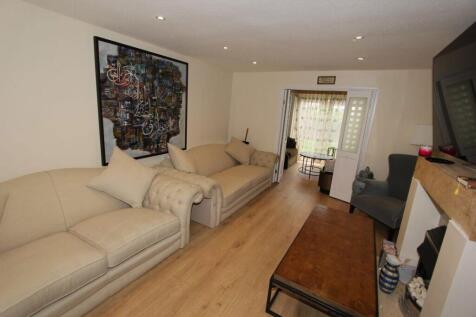 Crinan Grove, Stafford photo 5