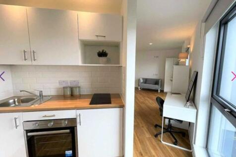 32 Frederick Road, Salford, M6 photo 4