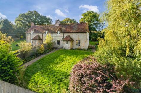 Petersfield, GU32 - property photo