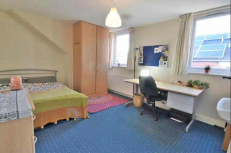 CROOKESMOOR - 7 BED STUDENT HOUSE SHARE  photo 3