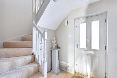 108 Central Ave - Hall.jpg