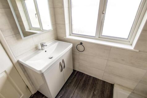 Shower Room (2).jpg