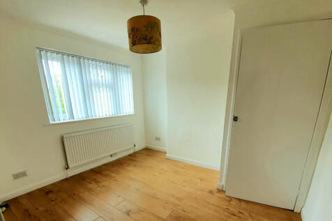 Slough, Berkshire, SL1 photo 5