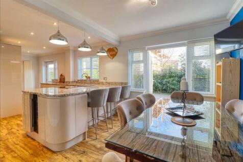 Kitchen/Diner/Family