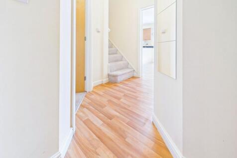 Meadowland Close, Caerphilly, Caerphilly County Borough photo 3