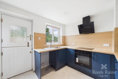 Mill Lane, Hyde, Greater Manchester, SK14 photo 4