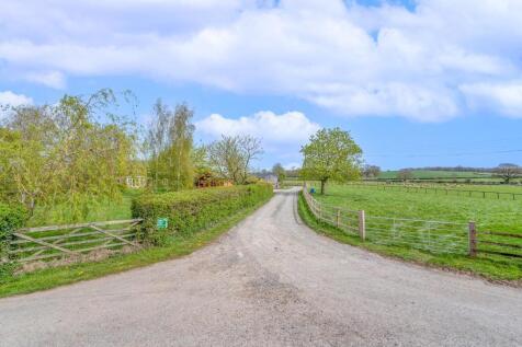 Lane to Upper Horton Farmhouse