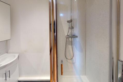 108-UPS-Bathroom