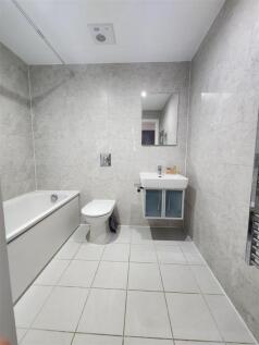 Bathroom - (2).jpeg