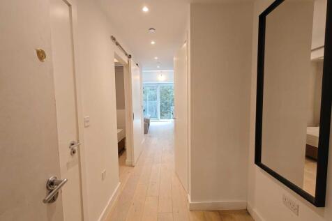 Great West Road, Brentford, TW8 9GR, UK photo 4