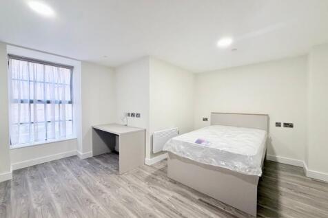 Studio flat on 5-7 Roden Street, Nottingham, NG3, £910/mo