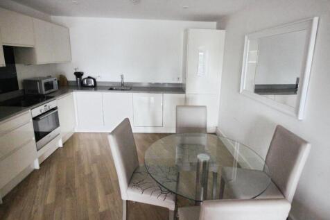 ee05a9b3-KITCHEN 20END.JPG