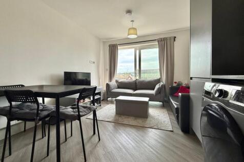 Wimborne Road, Poole, Dorset, BH15 photo 4
