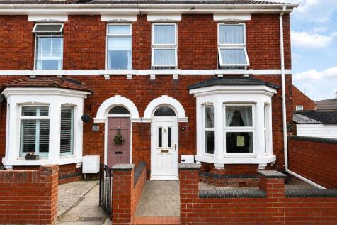 3-bed terraced on Lansdown Road, Old Town, Swindon, SN1, £1,450/mo