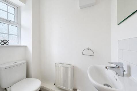 3 Trafalgar Place photo 3