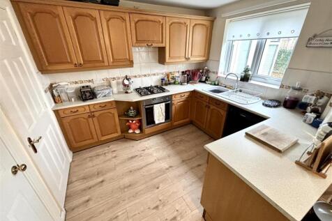 Open Plan Kitchen and Breakfast Room