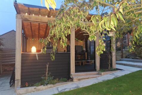 128 Nab Lane - 3.jpg