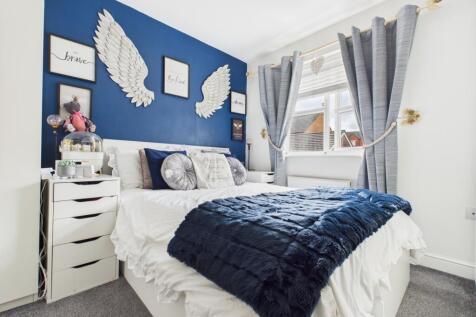 CAM03729G0-PR0099-STILL010