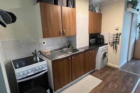 kitchen 2.jpg