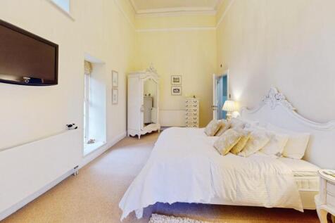 cc5f6dc9-The-Library-Bedroom 202.jpg