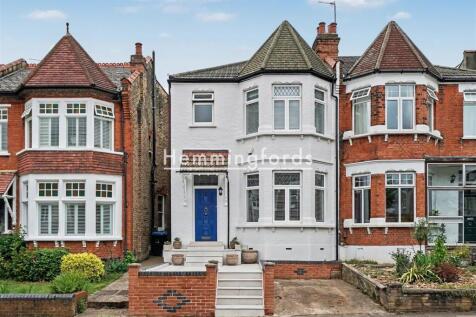 Ulleswater Road N14-6.jpg