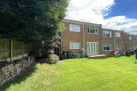 69 Sunnybank Road - Rear.JPG