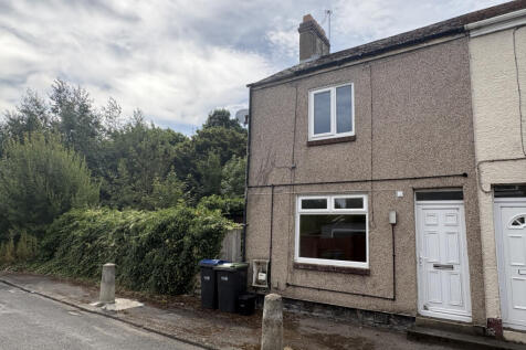 Two Bedroom End-Terraced Property with Additional