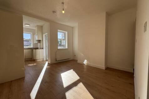 Knighton Street, North Wingfield, S42 5JA photo 5