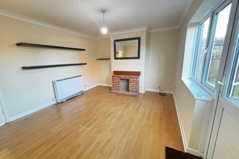 Wilton Place, Basingstoke, RG21 photo 3