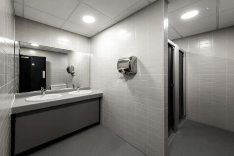 2025-  687 Stirling Road - STE - 229112.jpg