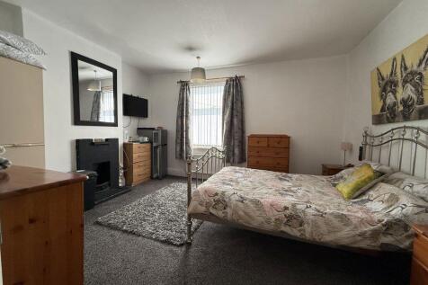 Mill Road, Kettering photo 3