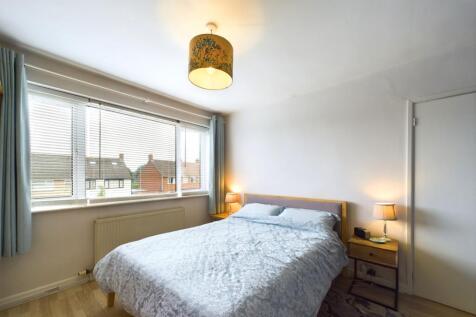 CAM02023G0-PR0054-STILL059