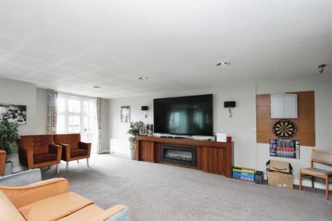 Communal Lounge