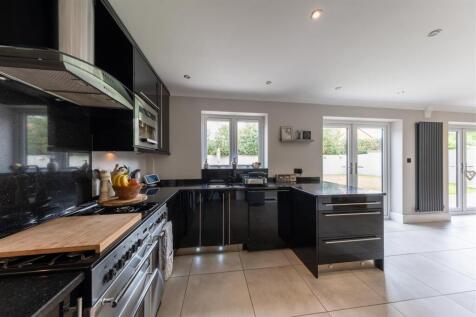 18 Royal Garden-017.jpg