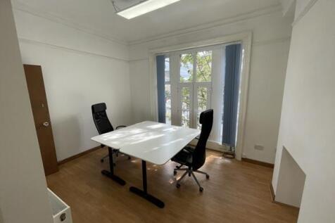 Office to rent Image 3