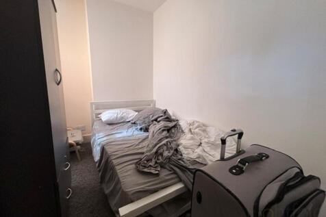 Flat 1 48 Lewes road  3