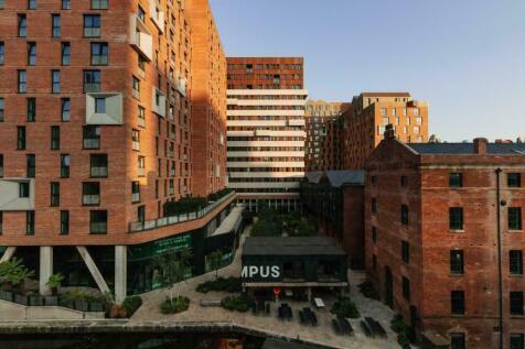 DEPOSIT OPTIONS Available NOW! A STUNNING 11th floor apartment OVER LOOKING the GARDEN, 24/7 CONCIERGE and GYM, ROOF TERRACES, COMMUNAL WORKSPACES, PRIVATE DINING, CINEMA ROOM and we are PET FRIENDLY.