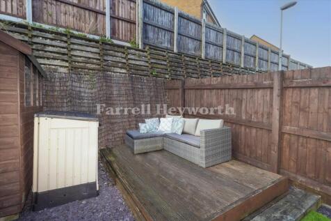 Rear Decking Area