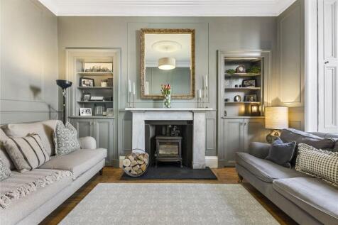 2 Shandon Crescent