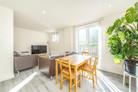 Living Room/Kitchen