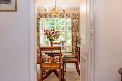 Detailed Dining A...