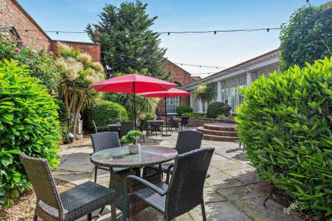 Hotel for sale Image 5