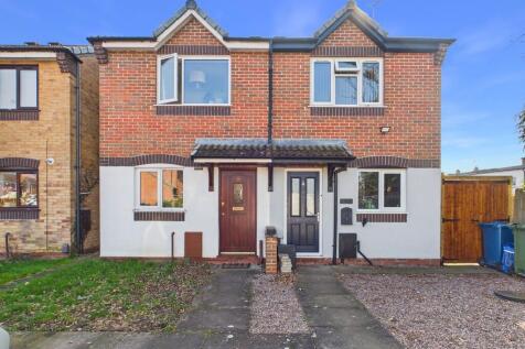 2 bed semi-detached house for rent in Globe Avenue, Stafford