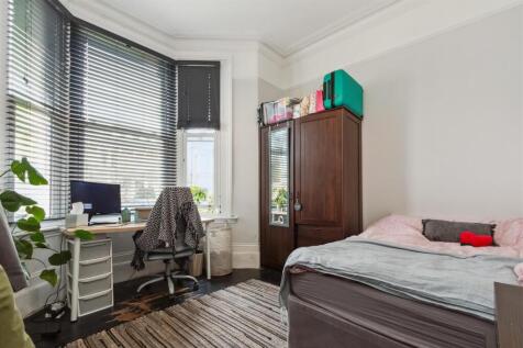 49a Longley Road SW17 bedroom 3.jpg
