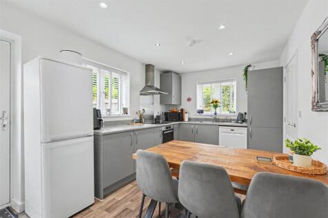 Kitchen_2.jpeg