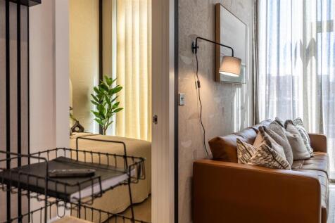 Boulevard Show Apartment-12.jpg