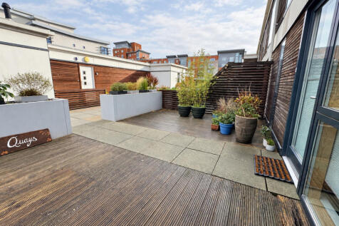 Pitwines Close, Poole, BH15 photo 2