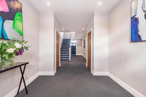 Communal Hallway.jpg